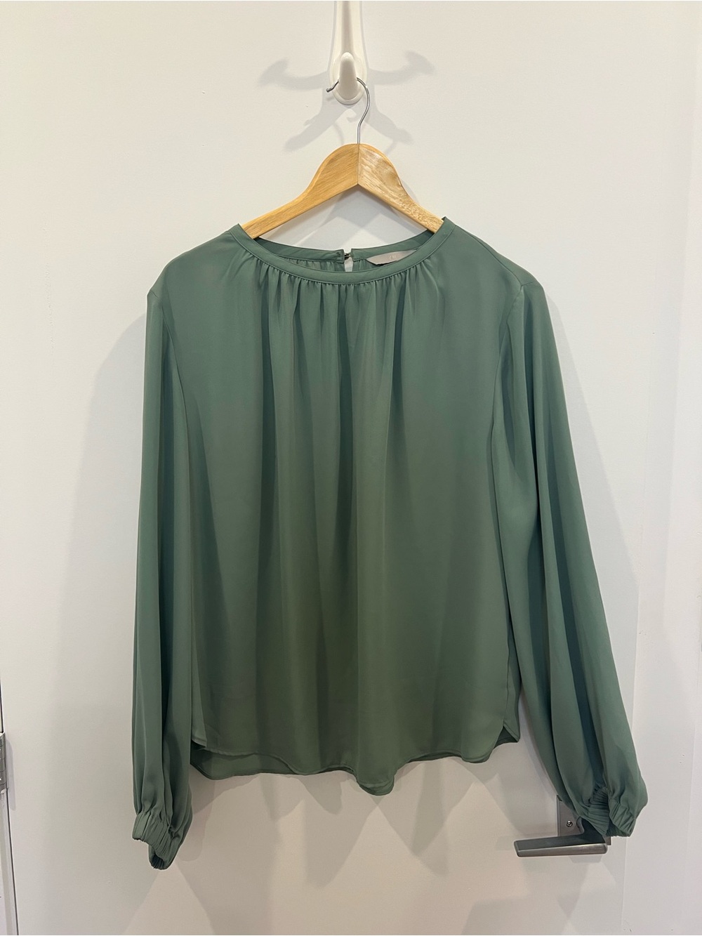 H&M Womens Sage Green Long Sleeve Blouse